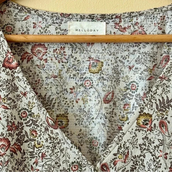 Melloday| Romantic Feminine V-Neck Peplum Short Sleeve Floral Blouse Size Large - Picture 2 of 7